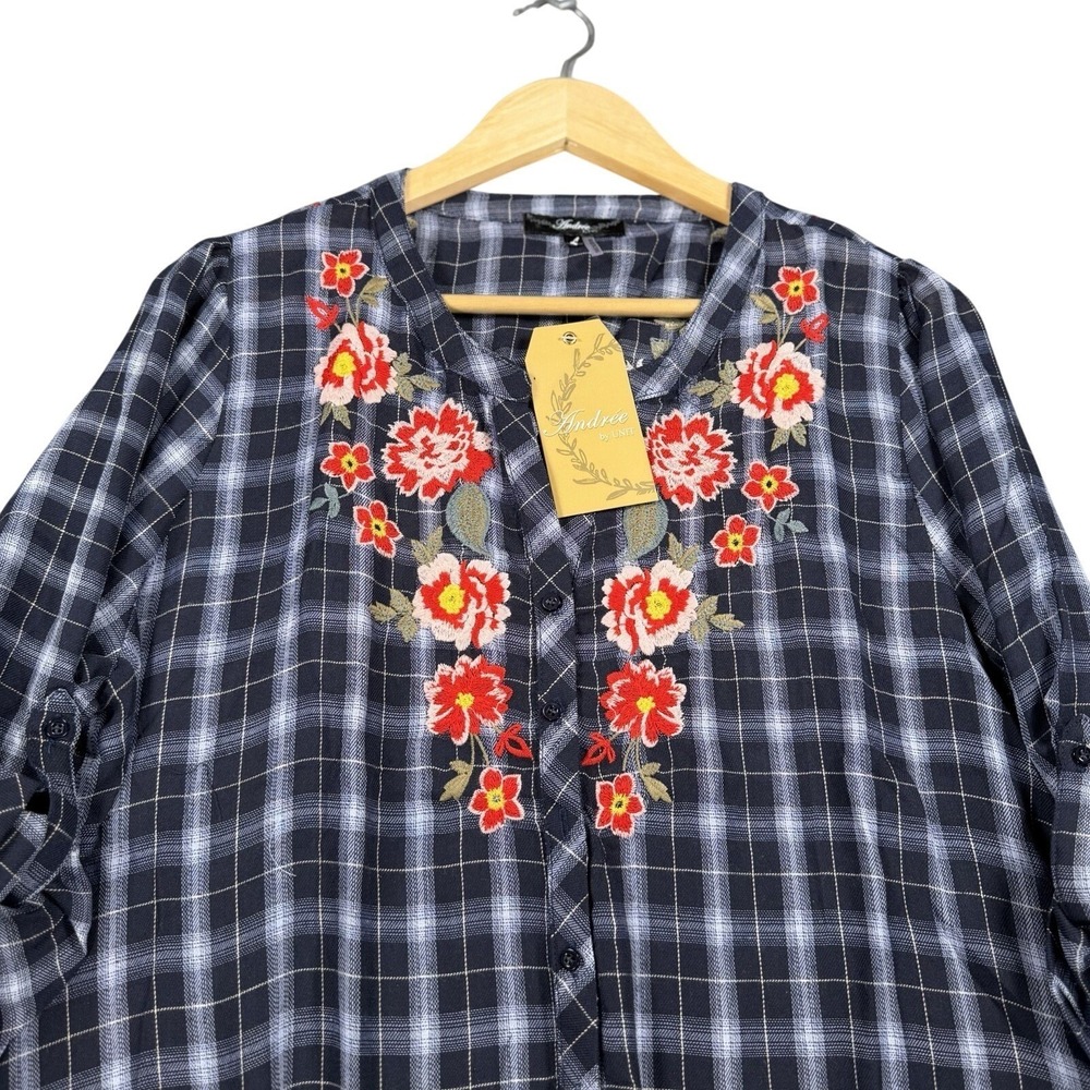 Andree By Unit Embroidered Plaid Tunic Shirt Floral Button Up NWT Large